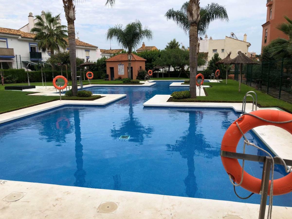 Los Hidalgos Golf Manilva Bagian luar foto